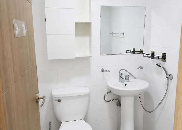 43 Hongik Univ Station, 15 Minutes From Itaewon, Mangwon Market, Hapjeong, Single Accommodation, Fully Furnished * Seoul